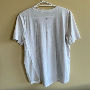 Lululemon short sleeve mesh shirt